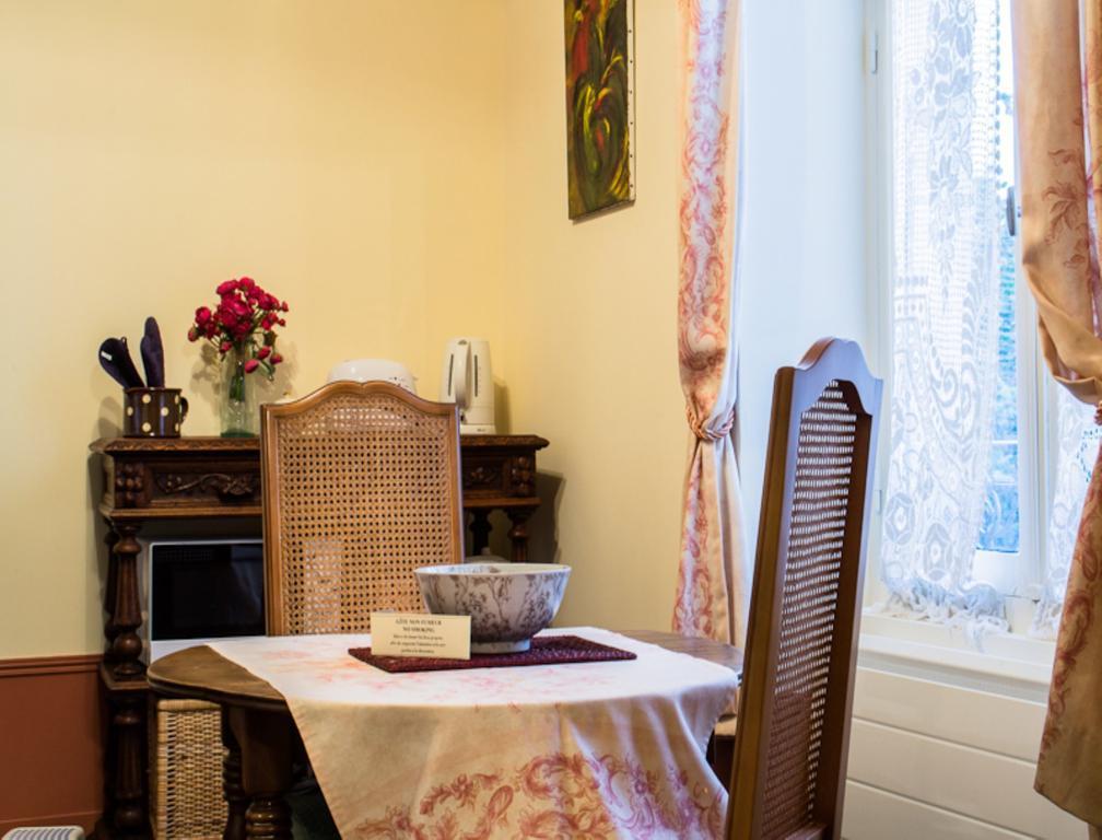 Gites Chateau Comblanchien Δωμάτιο φωτογραφία